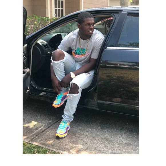 Meet your Posher, Farrell - Picture 1 of 1